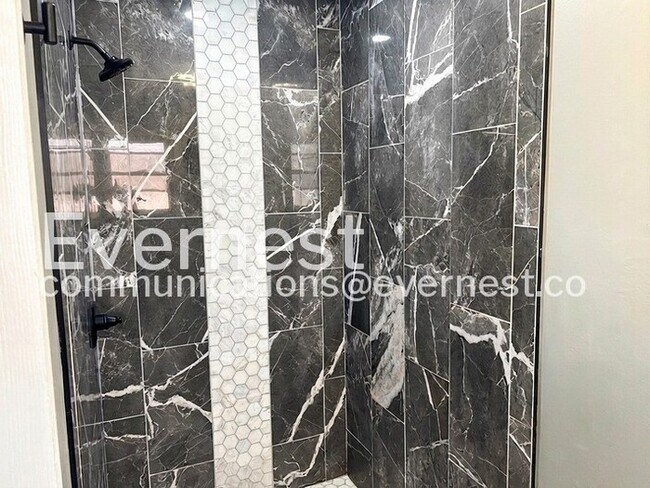 Building Photo - 112 Hanford St