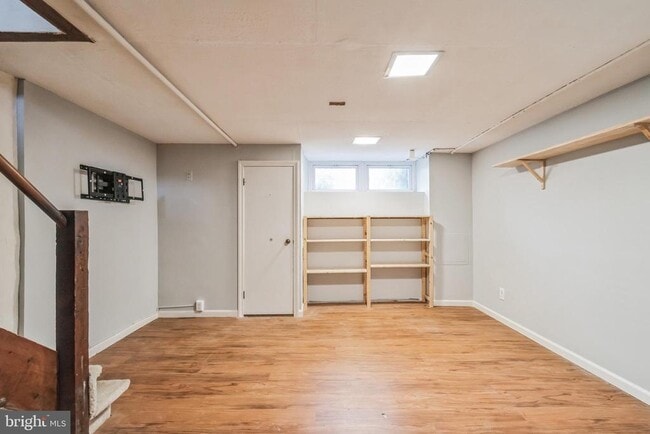 Building Photo - 3434 Ainslie St