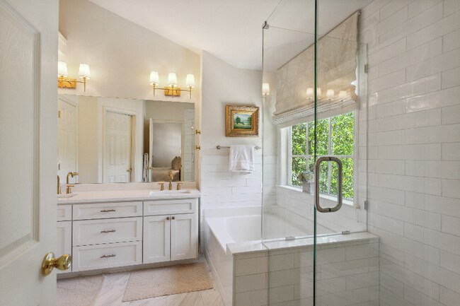 Building Photo - 4545 Chelton Ct SE