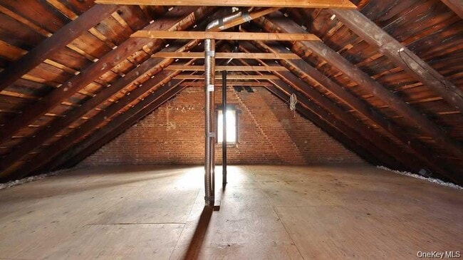 Building Photo - 40 Broad St