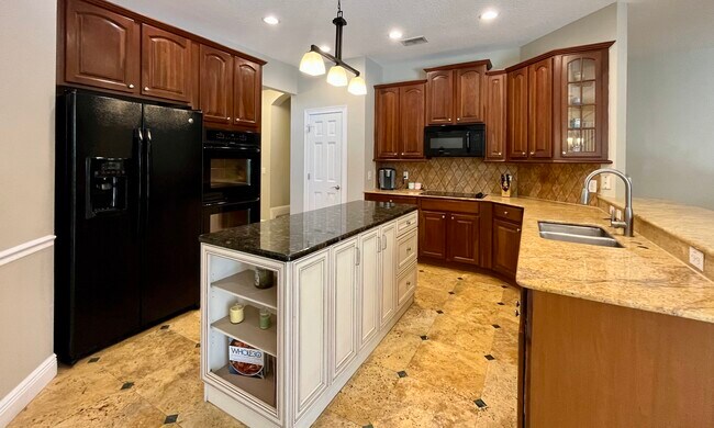 Building Photo - 10544 Oakview Pointe Terrace