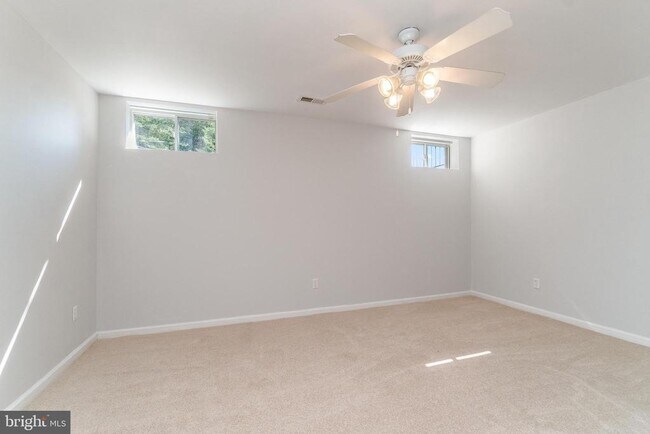 Building Photo - 3603 Carolina Ct