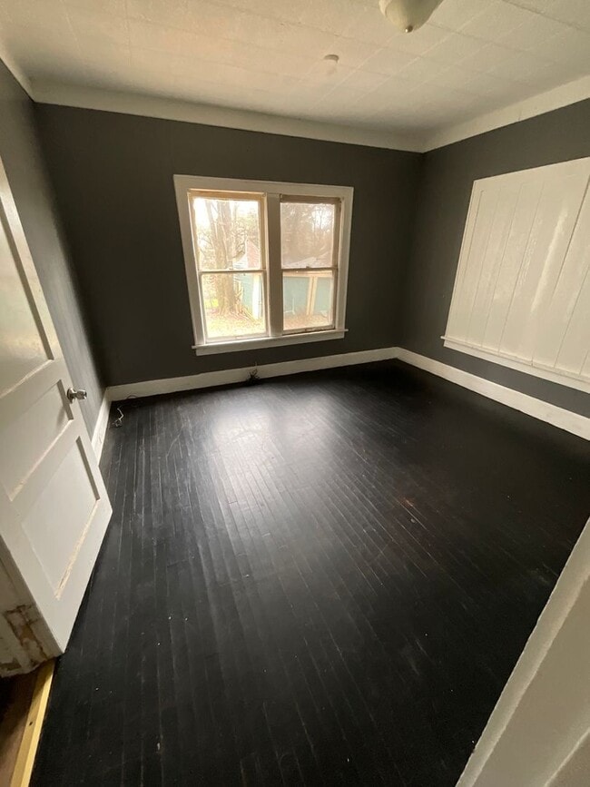 Building Photo - 6407 Henderson Ave