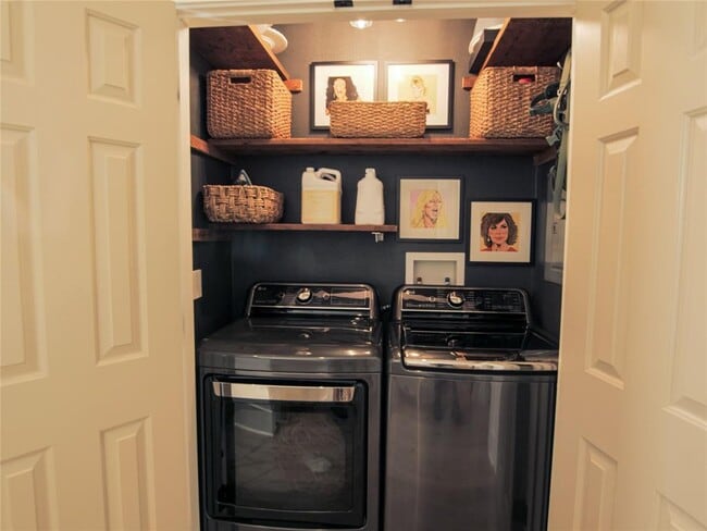 Building Photo - 1308 San Bernard St