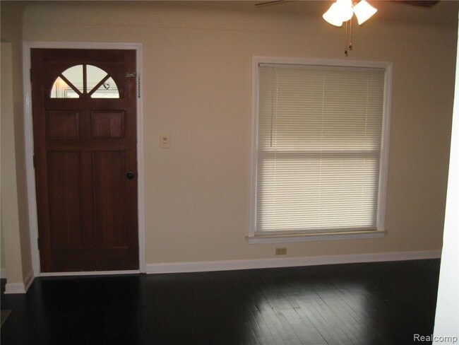 Building Photo - 141 De Villen Ave