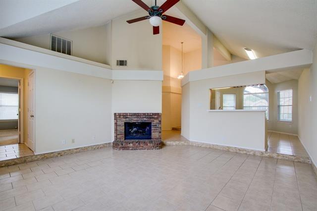 Building Photo - 2104 Regency Dr