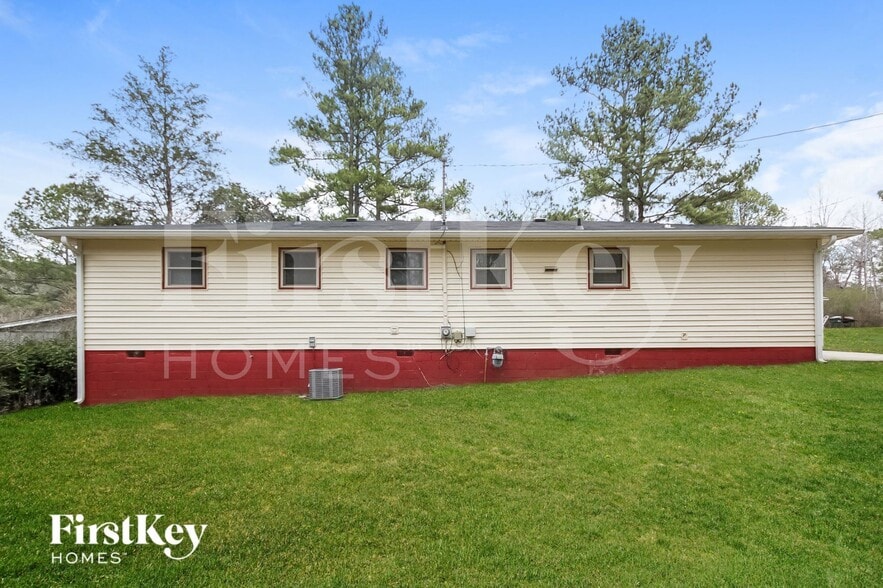 Building Photo - 7107 Willow Green Ct SW