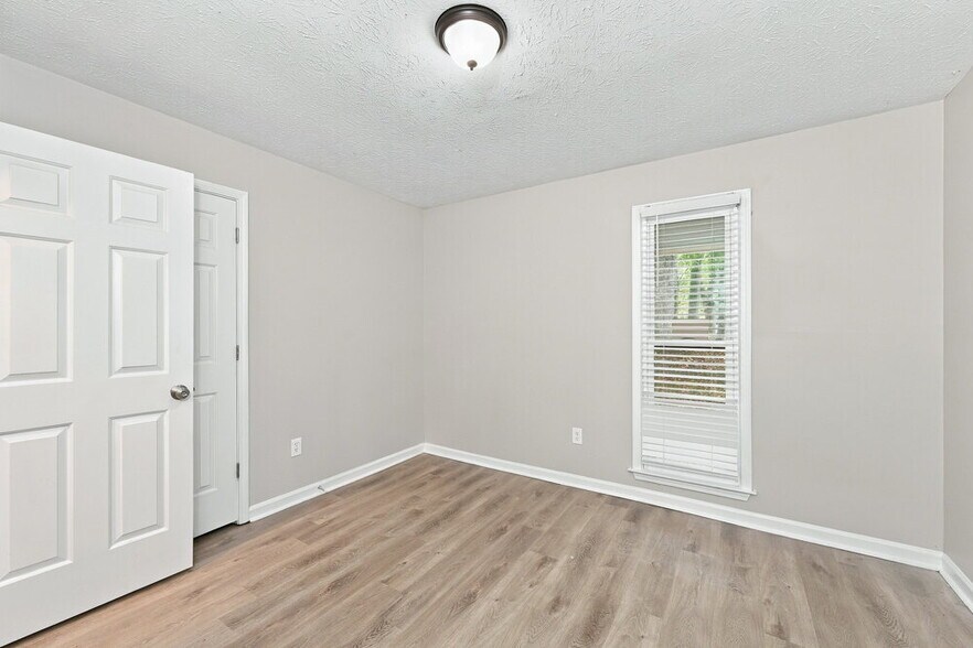 Building Photo - 235 Grayland Creek Dr