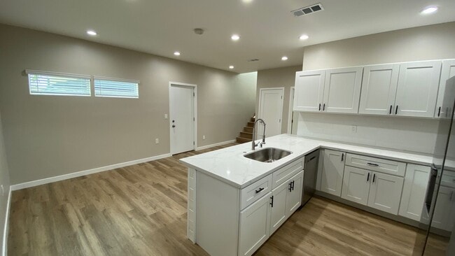Building Photo - NEW (2023)!! 4BD/2BA on 62nd!! (Lease out,...
