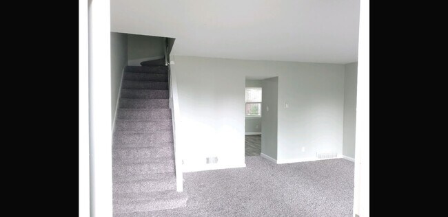 Building Photo - 3508 Chauncey Ave