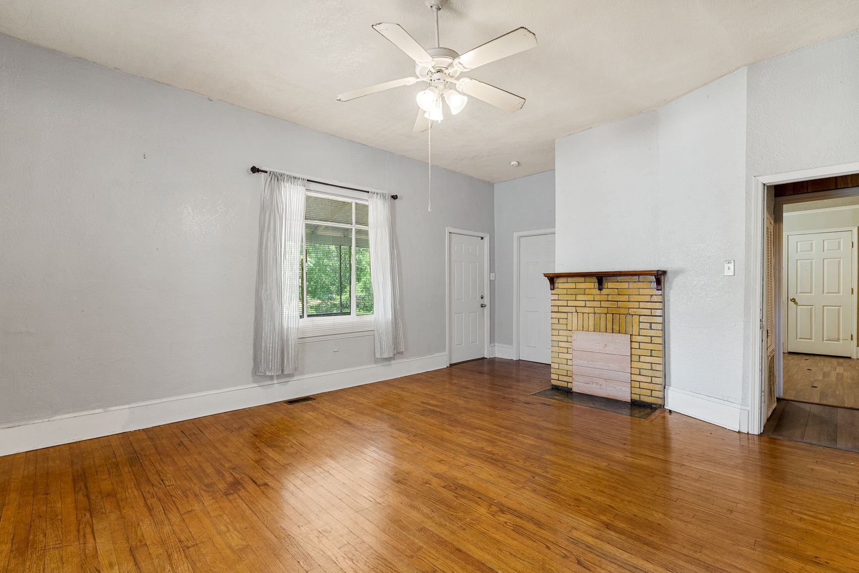 Building Photo - 902 Pickens St