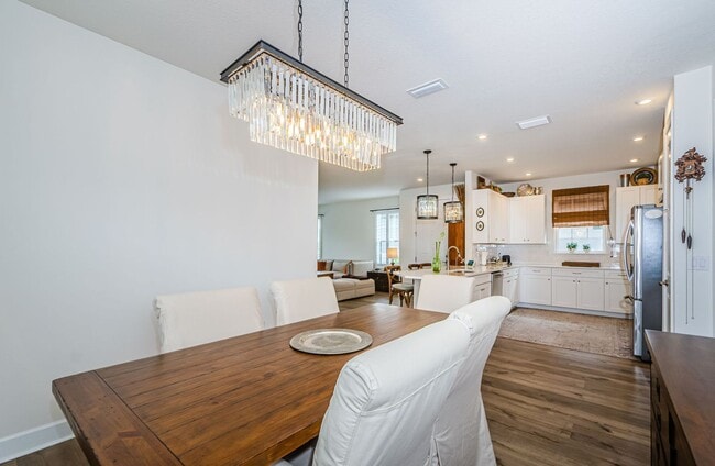 Building Photo - Beautiful Pool home in Starkey Ranch avail...
