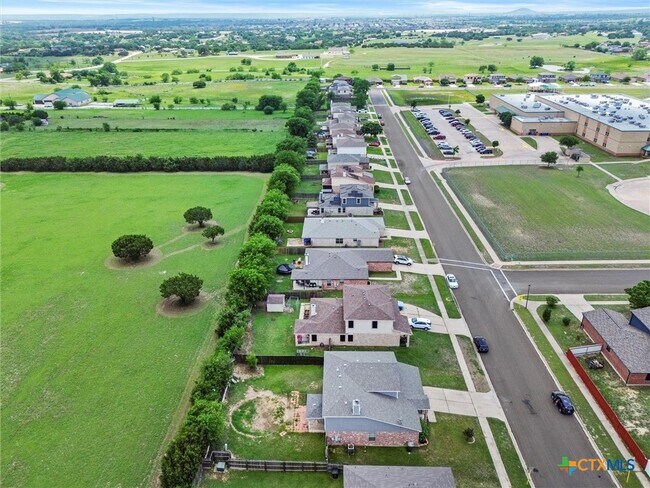 Building Photo - 5206 Oster Dr