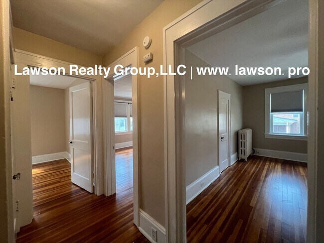 Building Photo - 1733 Maiden Ln SW