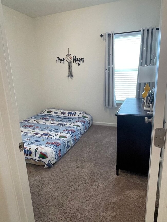 Building Photo - Gorgeous 3 Bedroom Home in Union Station Community!
