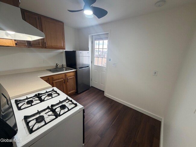 Building Photo - 8 Harrison Ave