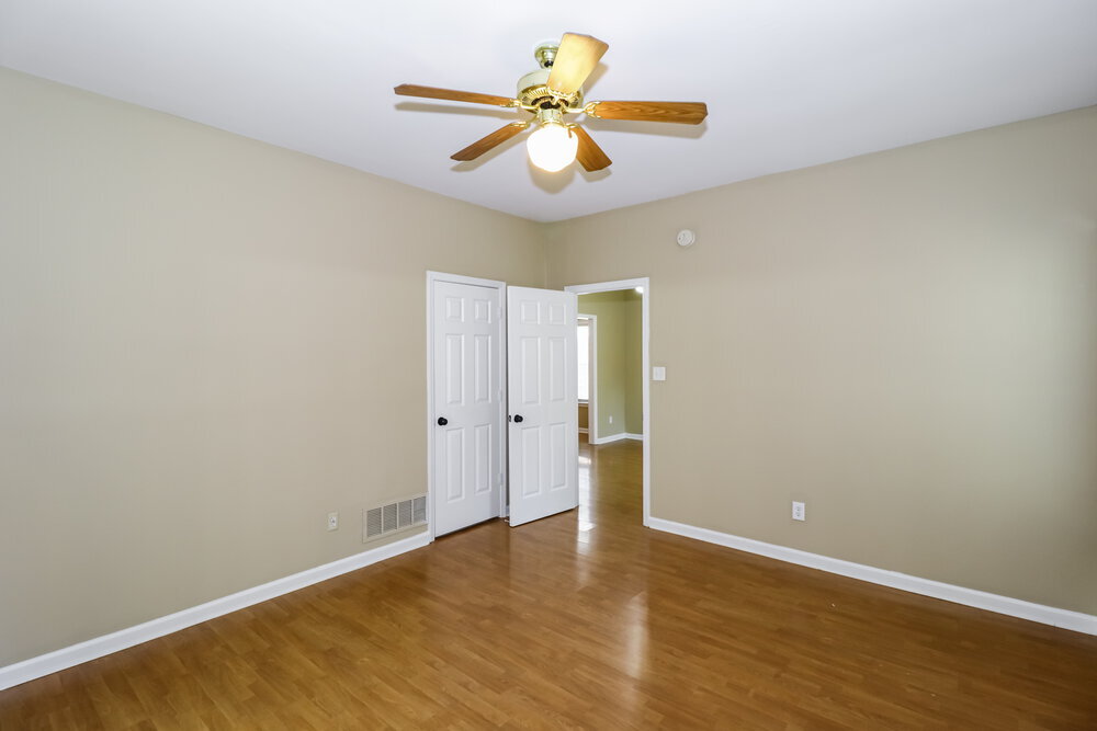 Building Photo - 8170 Timber Knoll Ln