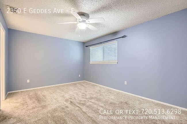 Building Photo - Spacious Three Bedroom Condo