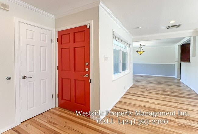 Building Photo - 846 Stanford St