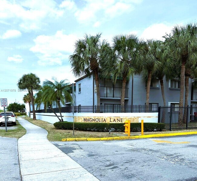 Building Photo - 7401 SW 152nd Ave
