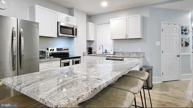 Building Photo - 1217 N King St