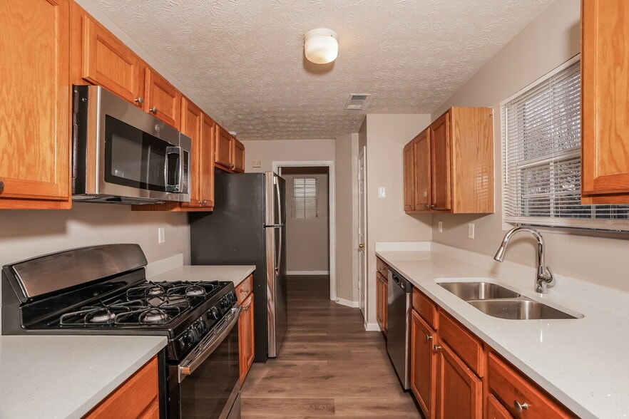 Building Photo - 4025 Mission Way