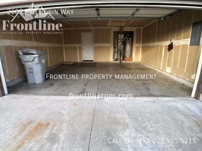 Building Photo - 2609 Red Robin Way