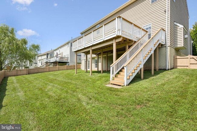 Building Photo - 44217 Navajo Dr