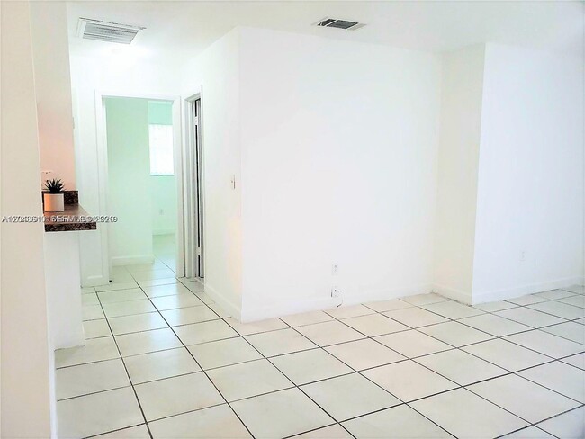 Building Photo - 15659 SW 73rd Cir Terrace