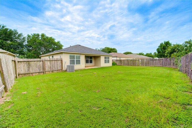 Building Photo - 6815 Dolan Bluff Ln
