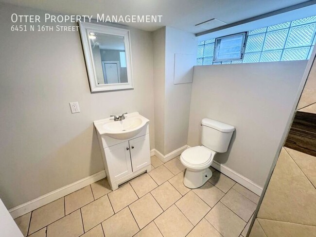 Building Photo - 6451 N 16th St