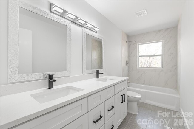 Building Photo - 1315 Vickie Ln