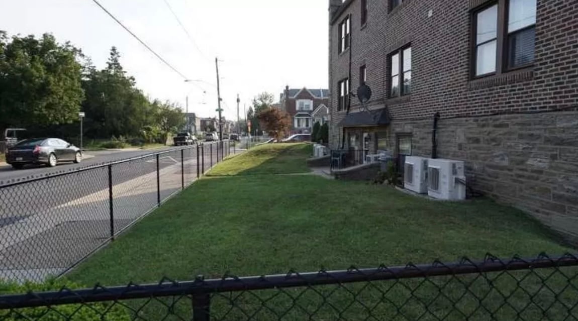 Building Photo - 3339 Vista St