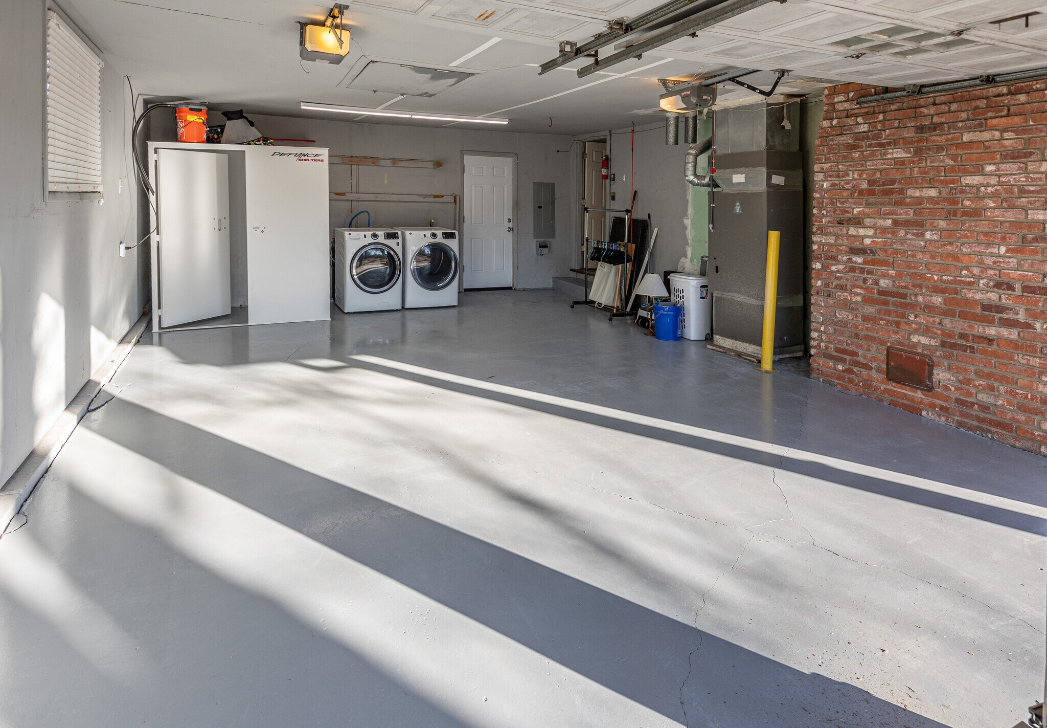 Building Photo - 1937 S Fulton Ave