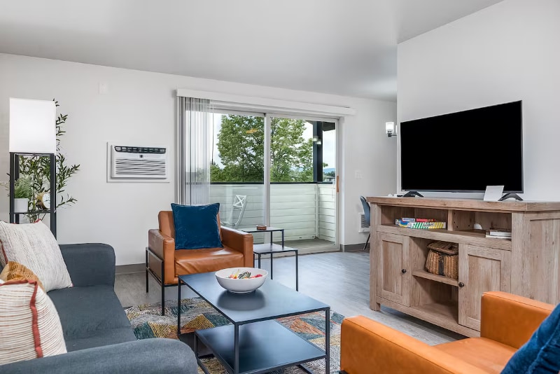 Building Photo - 1430 3rd Ave E