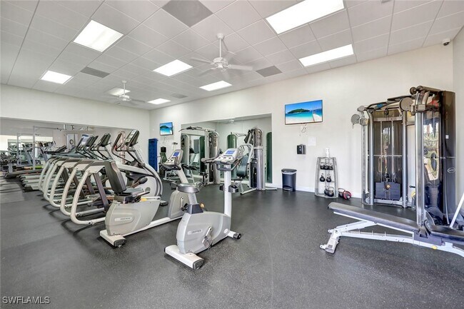Building Photo - 8910 Paseo De Valencia St