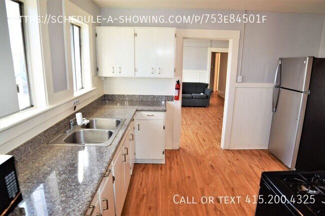 Building Photo - 464 Cortes St