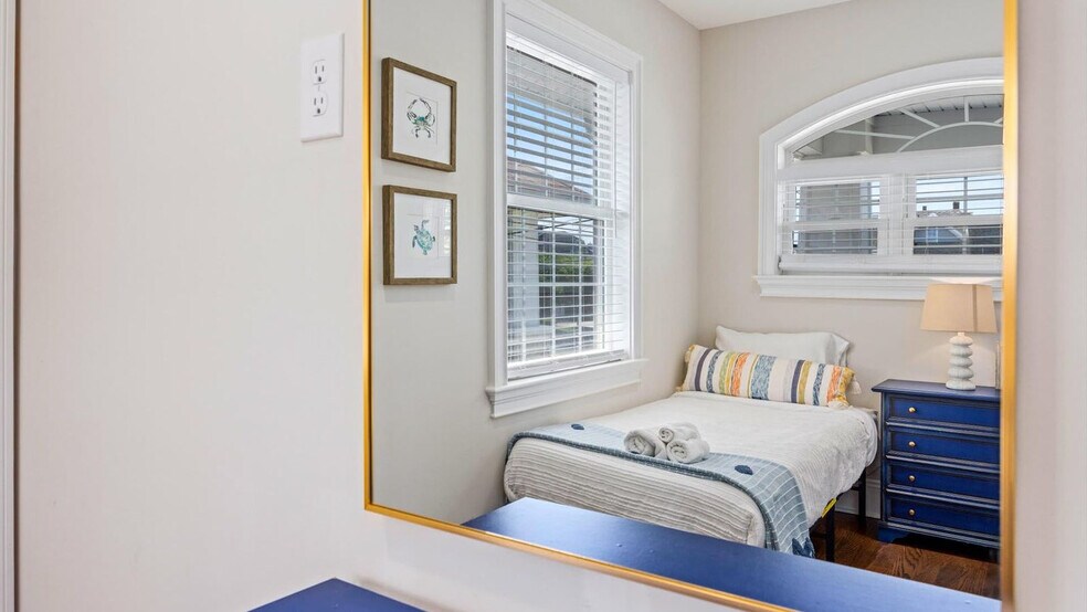 Building Photo - 54 Wesley Rd