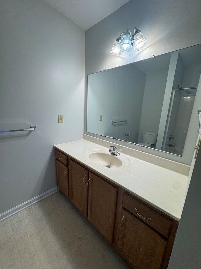 Building Photo - 1058 Oriole Ln