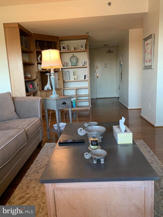 Building Photo - 3713 S George Mason Dr