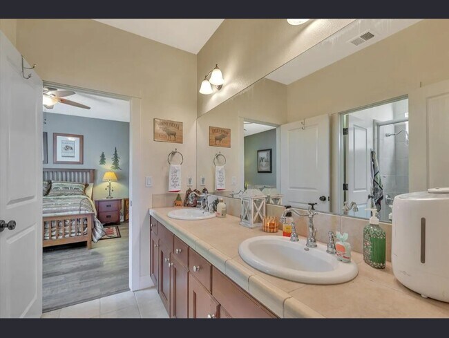 Building Photo - 46347 Opah Dr