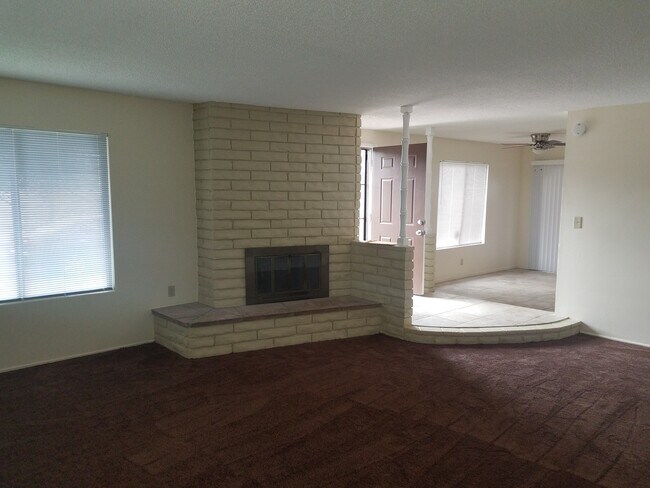 Entry - 768 Freeman Ave