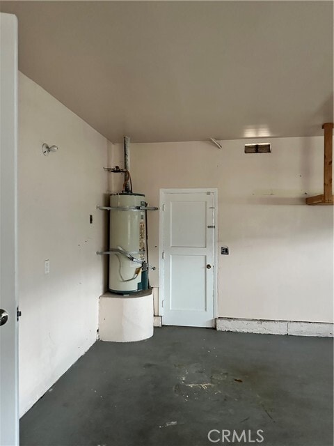 Building Photo - 4701 Sharon Dr