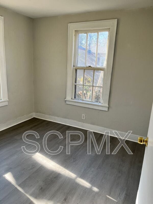 Building Photo - 2653 Lawrence Ave