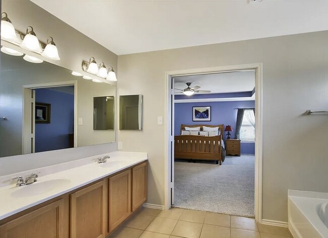 Building Photo - VIEW NOW/COMING SOON - Spacious 5-Bedroom Home in Allen with Office, 2 Living Areas & First-Floor...