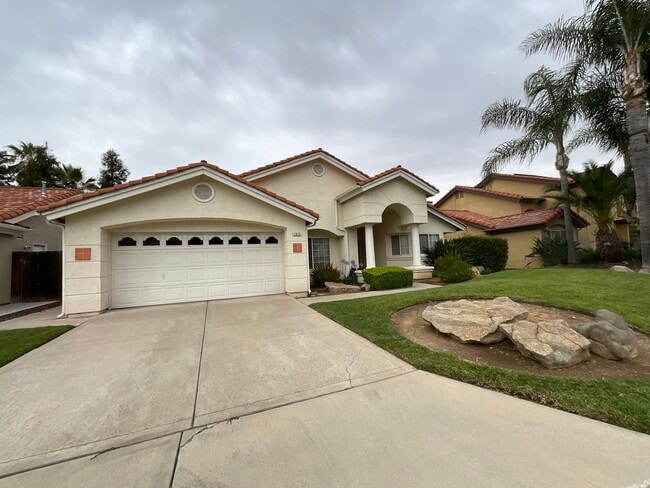 Building Photo - Updated Home In Established Northeast Fresno Neighborhood. Clovis Unified Schools!