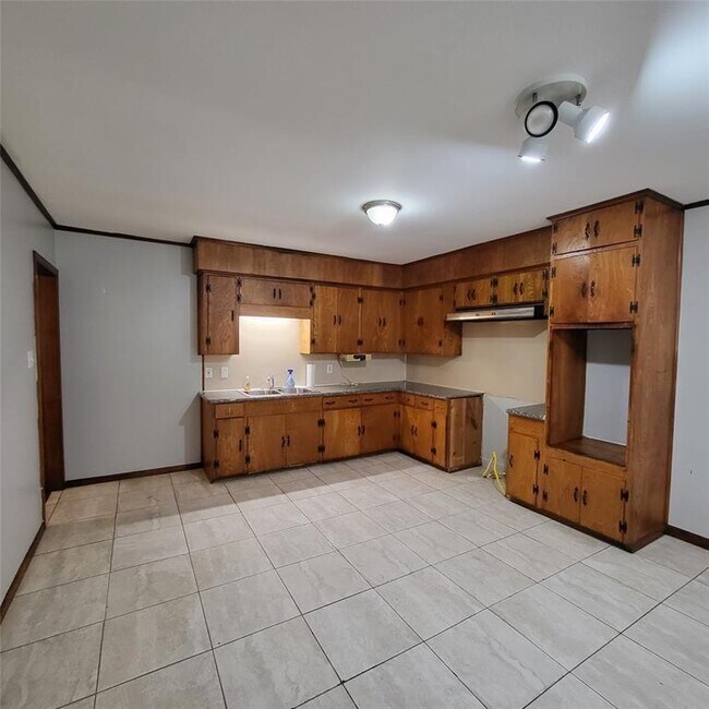 Building Photo - 1812 14th St