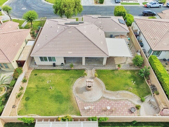 Building Photo - 82950 Vincent Dr