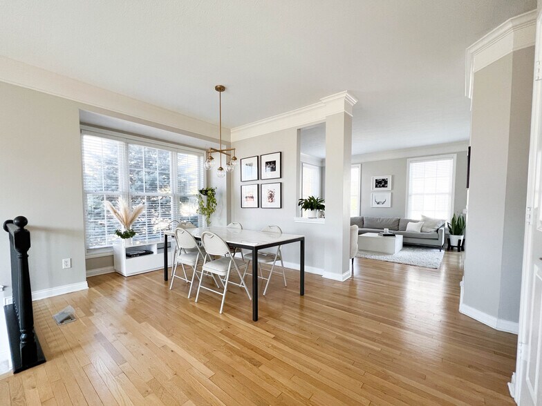 Building Photo - 8661 N Meridian St