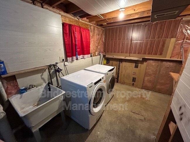 Building Photo - 1381 Firethorne Dr